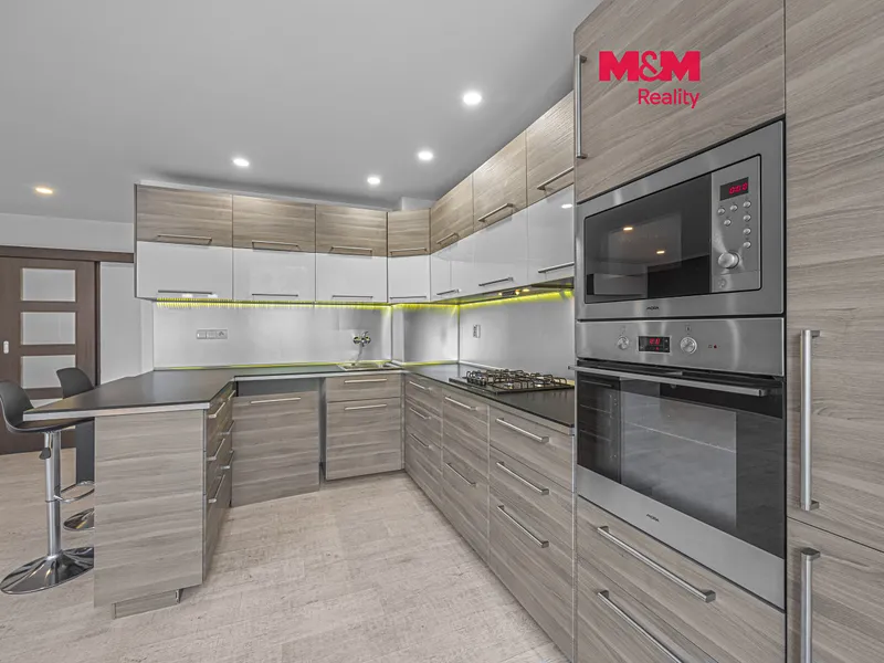 Prodej, Byt 3+kk, 71 m², Pardubice, Partyzánů